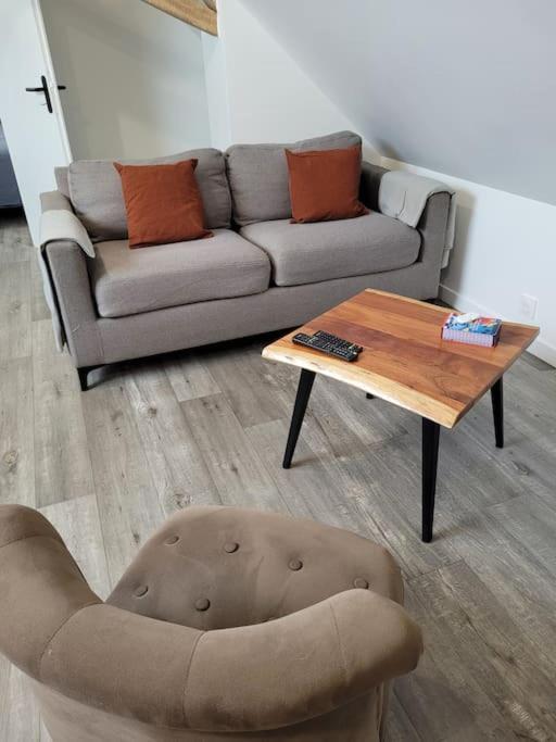 Appartement Proche Circuit Changé Εξωτερικό φωτογραφία