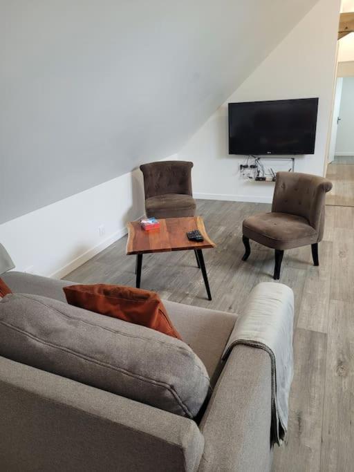 Appartement Proche Circuit Changé Εξωτερικό φωτογραφία